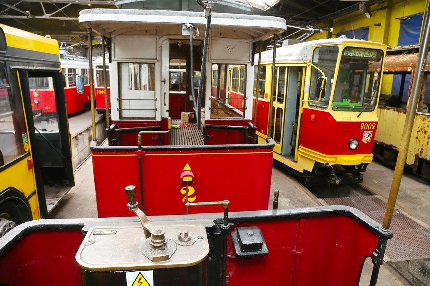 Oto zabytkowe wrocławskie tramwaje i autobusy [FILM, ZDJĘCIA]