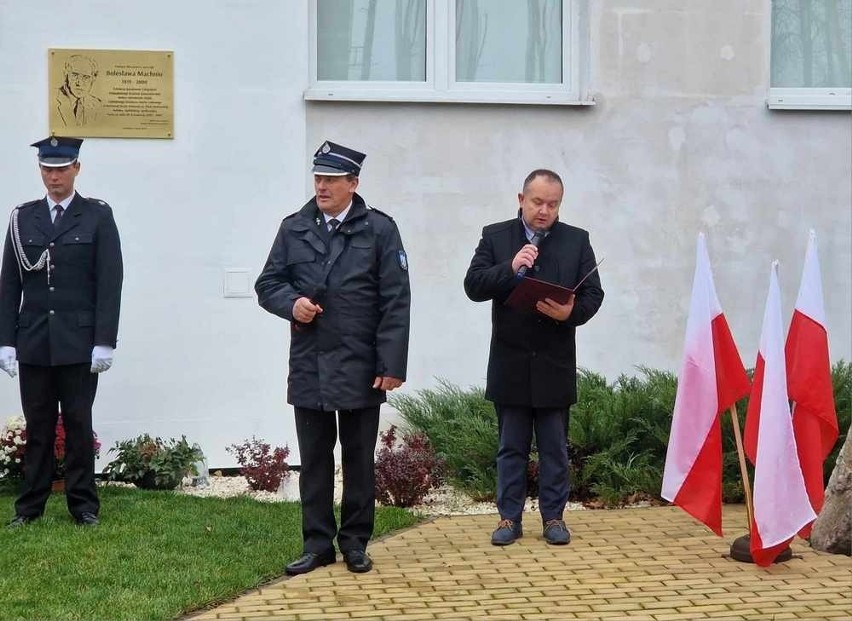 Mieszkańcy i władze gminy Jastrzębia upamiętnili odzyskanie...