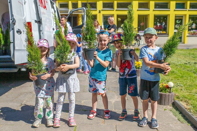 Akcja „Odpad zdasz, drzewko masz” w Przedszkolu Miejskim nr 24 przy al. 3 Maja w Słupsku.