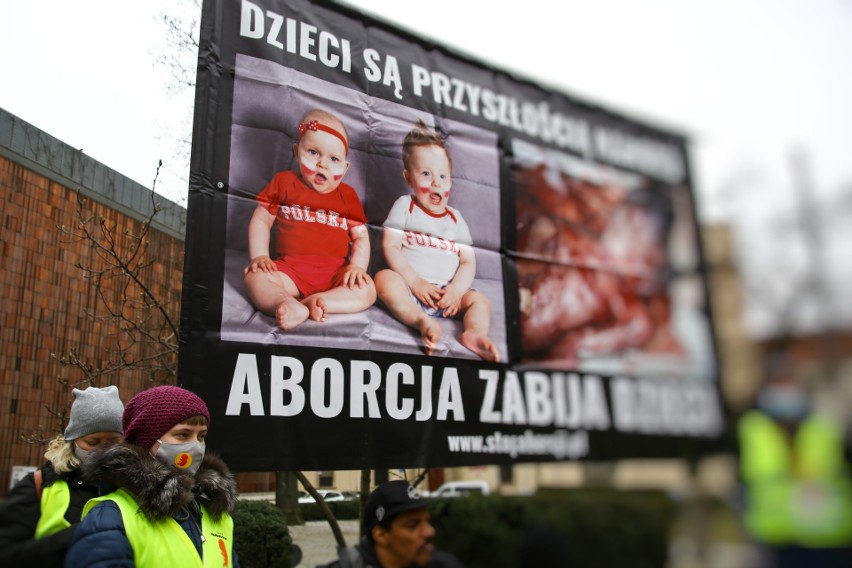 Protest antyaborcjonistów pod krakowskim magistratem