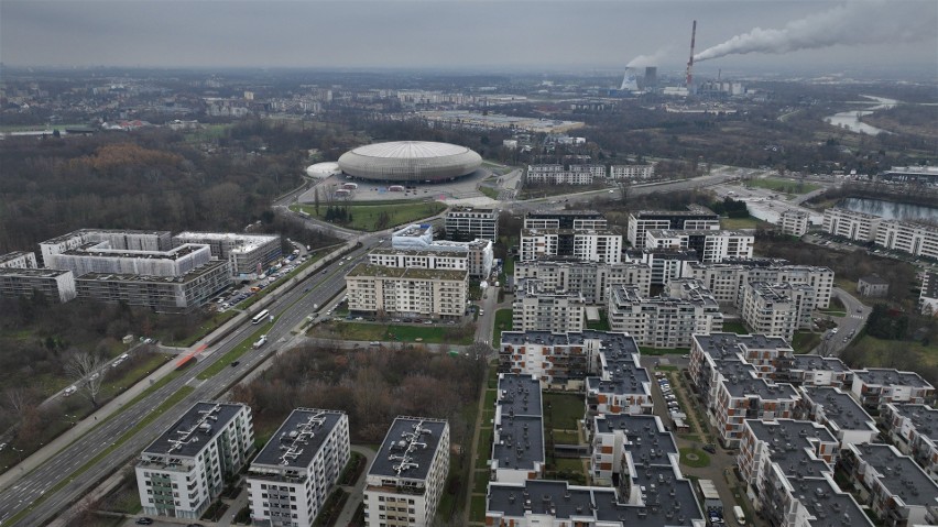 Kraków. Przy ul. Mogilskiej wyrosła druga Avia. Wciąż budowane są kolejne obiekty 