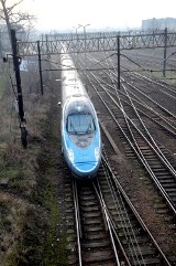 Pendolino niebezpieczne dla osób przechodzących w niedozwolonych miejscach [WIDEO]