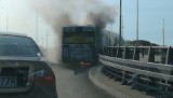 Pożar autobusu BKM na Wiadukcie Dąbrowskiego. Ewakuacja pasażerów (zdjęcia, wideo)