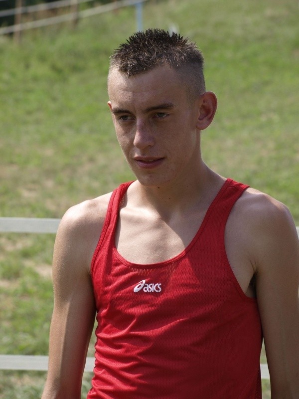 Sylwester Lepiarz zajął czwarte miejsce na Mistrzostwach Polski Juniorów w biegu na 1500 metrów. 