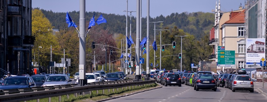 Ograniczenie prędkości na al. Grunwaldzkiej i Zwycięstwa. Dulkiewicz: Naszą ambicją jest ograniczyć wypadki śmiertelne do zera