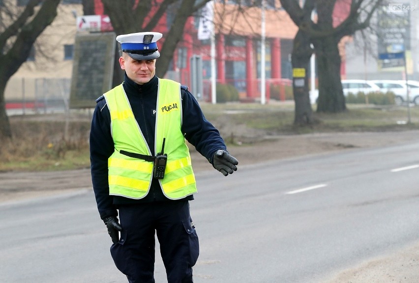 Niebezpiecznie na przejazdach kolejowych. Akcja szczecińskich służb [ZDJĘCIA, WIDEO]