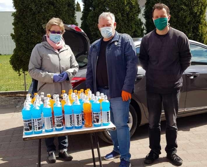 Napoje trafiły do schroniska dla bezdomnych w Inowrocławiu