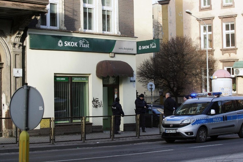 Jakub P. przez dwa lata napadał na banki i to z legalną...