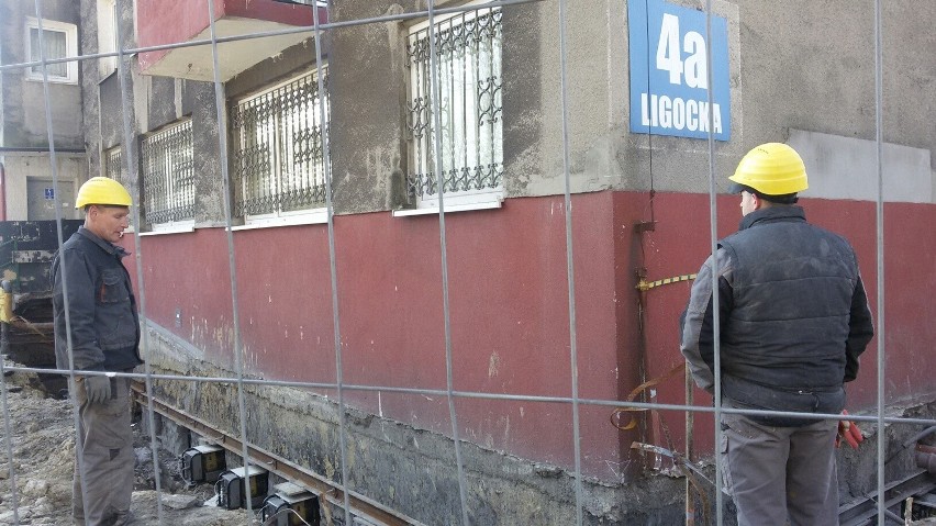 Wieżowiec w Katowicach niebezpiecznie się przechylił. Blok...