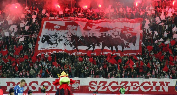 Tak było na stadionie przy ul. Twardowskiego w Szczecinie podczas ostatniego występu reprezentacji Polski - w bardzo mało ważnym starciu z obcokrajowcami z naszej ekstraklasy.