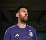 MŚ 2022. Argentyńczycy zaprezentowali nową koszulkę. Messi i spółka we fiolecie