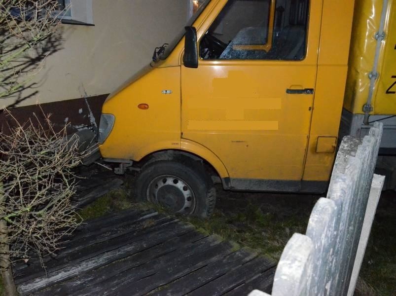 Pijany kierowca wjechał w dom w Nietkowie