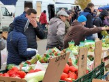 Białystok. Giełda przy Andersa. Zobacz, ile kosztowały warzywa, owoce i chryzantemy na koniec października (30.10.2022)