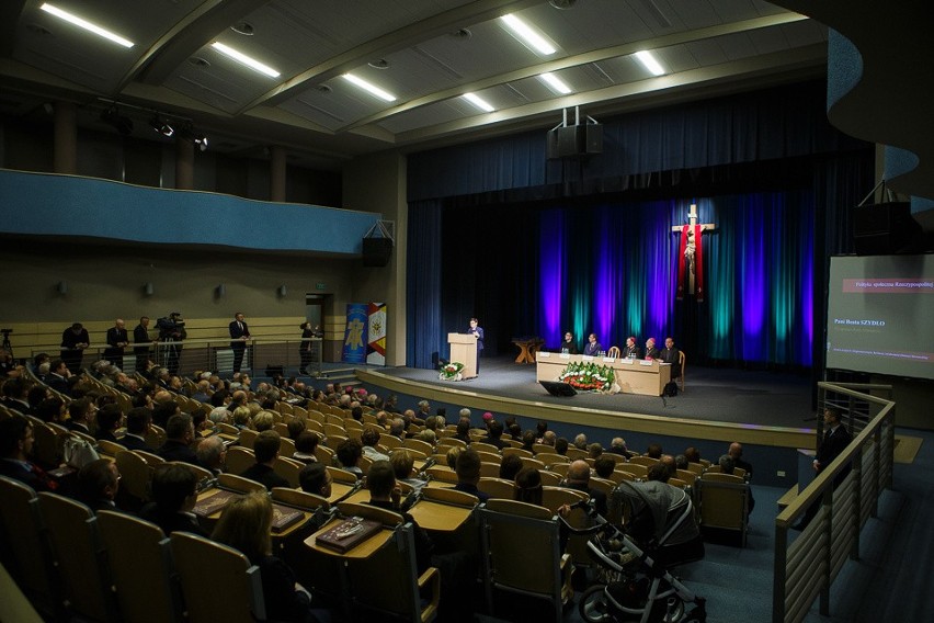 Wicepremier Beata Szydło odwiedziła Seminarium w Tarnowie [ZDJĘCIA]