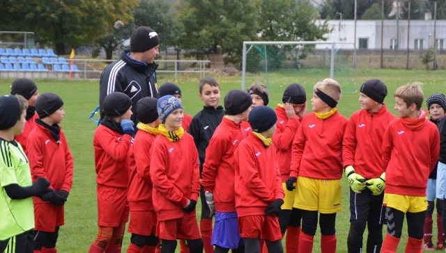 Młodzi piłkarze Korony Kielce zajęli pierwsze dwa miejsca na turnieju w Brodach. 