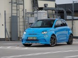 Abarth 500e 42 kWh 155 KM. Test, wrażenia z jazdy, dane techniczne, ceny i konkurencja