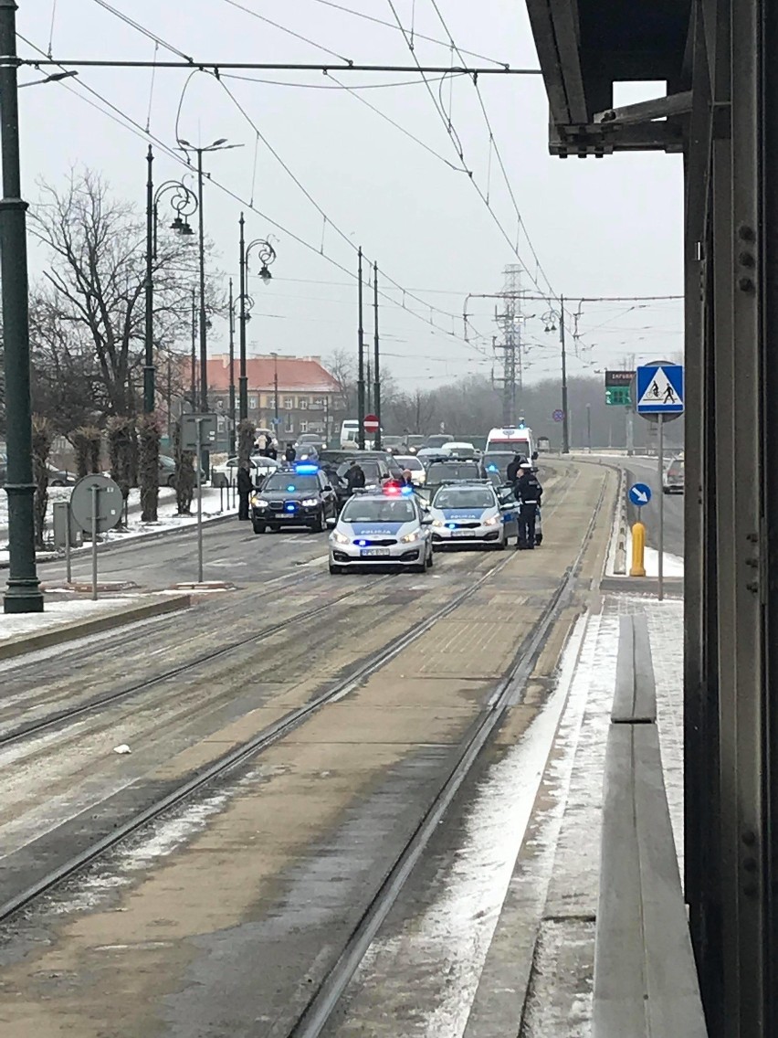 Do zdarzenia doszło przed zjazdem z mostu Powstańców...