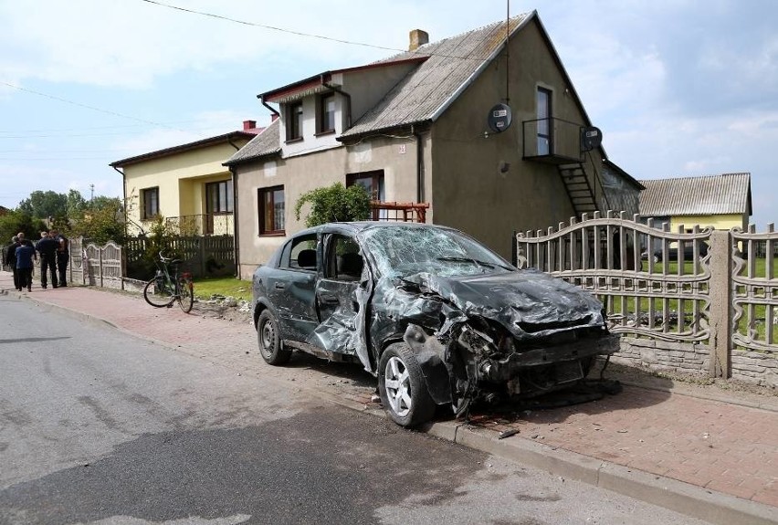 Wypadek w Łękach Szlacheckich. Pijany kierowca potrącił 8-letnią dziewczynkę [ZDJĘCIA]