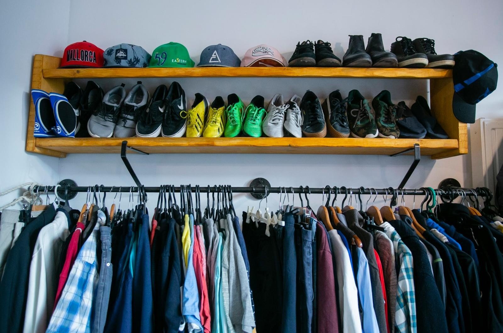 Kto, dlaczego i jak często kupuje ubrania w sklepach z odzieżą używaną?  „Zmieniają się powody, dla których wybieramy ubrania z drugiej ręki” |  Strefa Biznesu