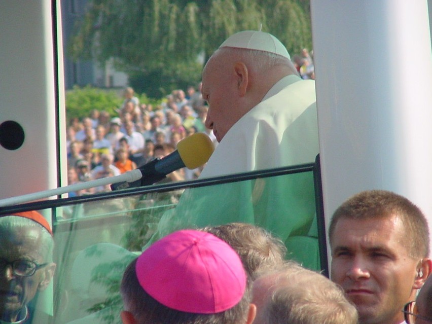 Skawina. Przypomnijmy wizytę papieża Jana Pawła II. 19 sierpnia 2002 roku zatrzymał się w mieście