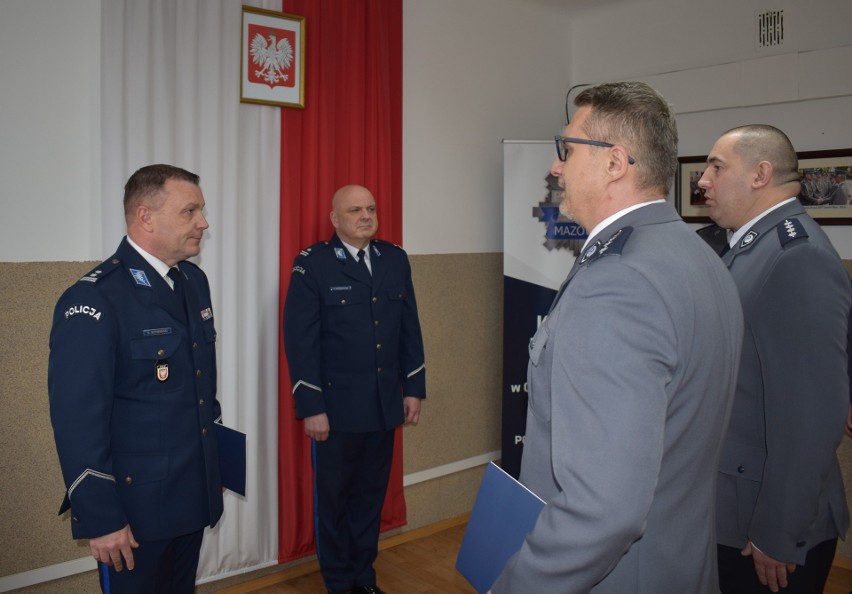 Tomasz Zęgota nowym komendantem Komisariatu Policji w Małkini Górnej. Jego zastępcą został Kamil Wetoszka