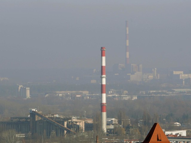 Monitoring środowiska informuje o ryzyku przekroczenia poziomu informowania dla pyłu zawieszonego