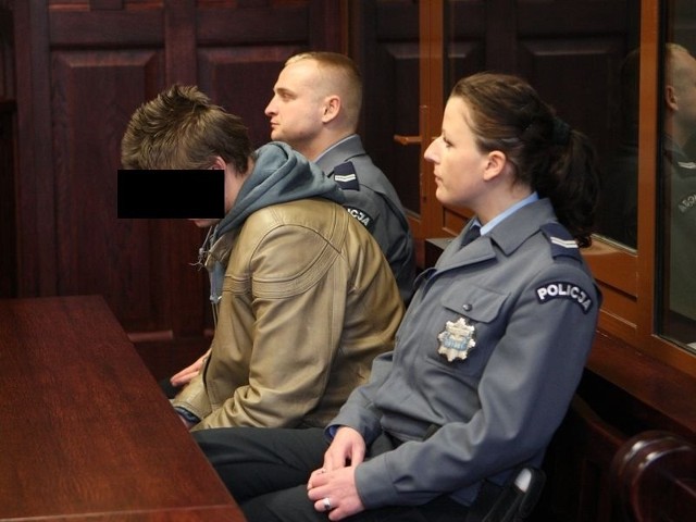 Wiesław A. &#8211; według sądu &#8211; najpierw prześladował, później zgwałcił.