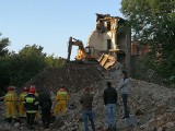Zawaliła się ściana i strop budynku w centrum Włocławka. Trwa akcja poszukiwawcza [zdjęcia]
