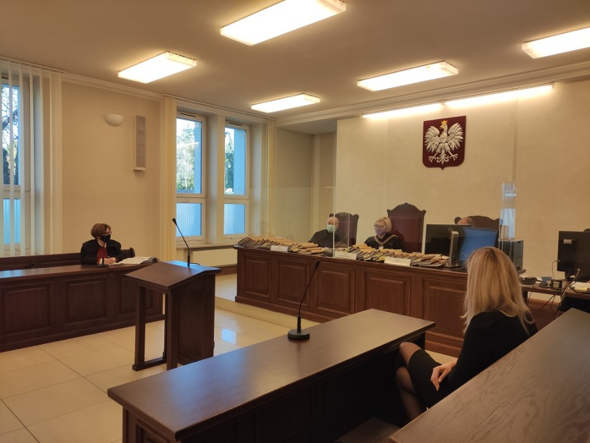 Sprawa uniewinnionych pracowników urzędu marszałkowskiego do ponownego rozpoznania. Tak zdecydował sąd odwoławczy