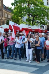 Wszyscy dla wolności w Bielsku-Białej: Piknik KOD na placu Chrobrego w rocznicę wyborów 4 czerwca