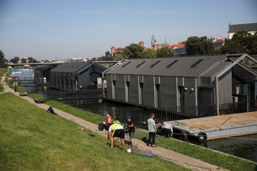 Kraków. Trzy kolejne hotele zacumowały na Wiśle w centrum miasta