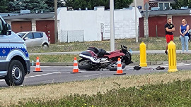 Volkswagen potrącił motocyklistę w Suwałkach