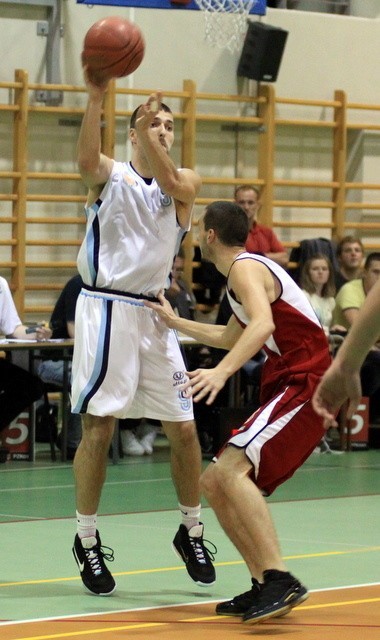 Koszykówka: AZS Opole-AZS Katowice 75-70