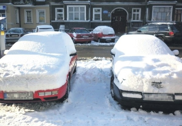 Tak zaśnieżone samochody mogą być sposobem na uniknięcie opłaty w SPP