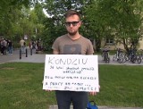 Niemy protest KPMR przeciwko "śmieciówkom"