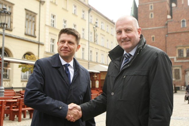 Ryszard Petru i Rafał Dutkiewicz znają się od lat. Dutkiewicz być może poparłby jego kandydaturę. Tyle, że sam Petru nie jest tym zainteresowany