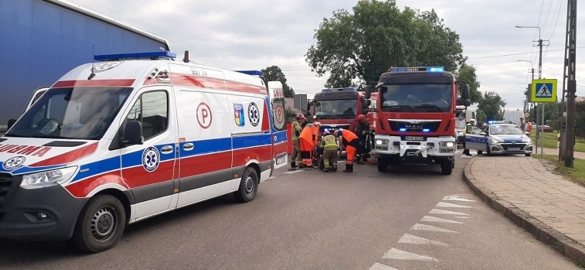 Wypadek śmiertelny w Hajnówce. W zderzeniu skody z DAF-em...