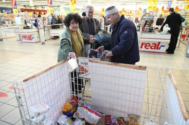 Od piątku Opolanie zapełniają kosze ustawione w 67 punktach.