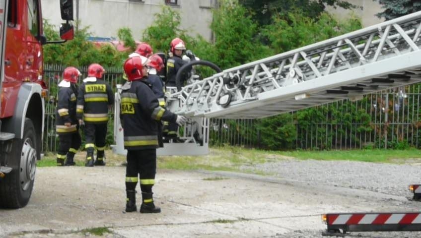 Ćwiczenia strażaków w Bibliotece Łopacińskiego (FOTO, WIDEO)