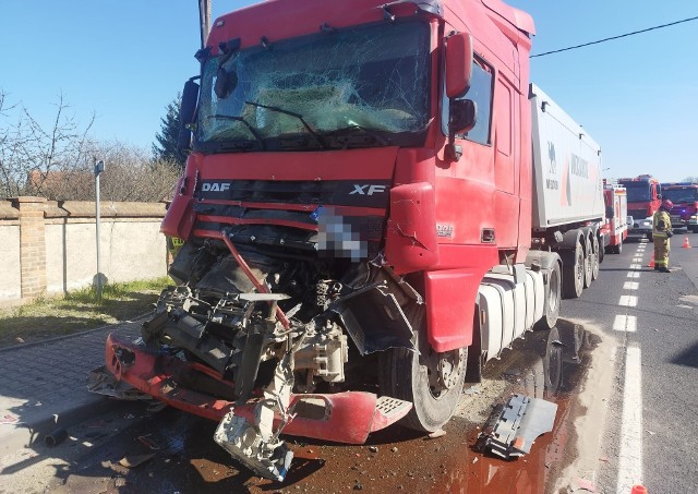 Wypadek na drodze krajowej nr 35. Trwa reanimacja jednego z kierowców