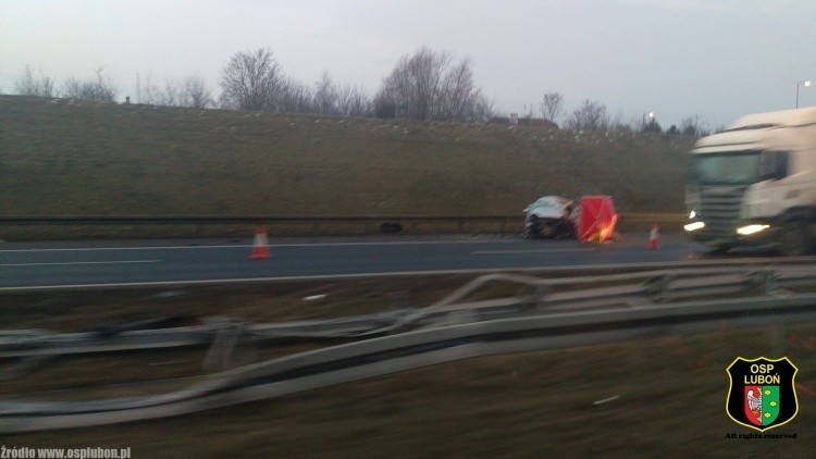 Wypadek na A2. Nie żyje jedna osoba