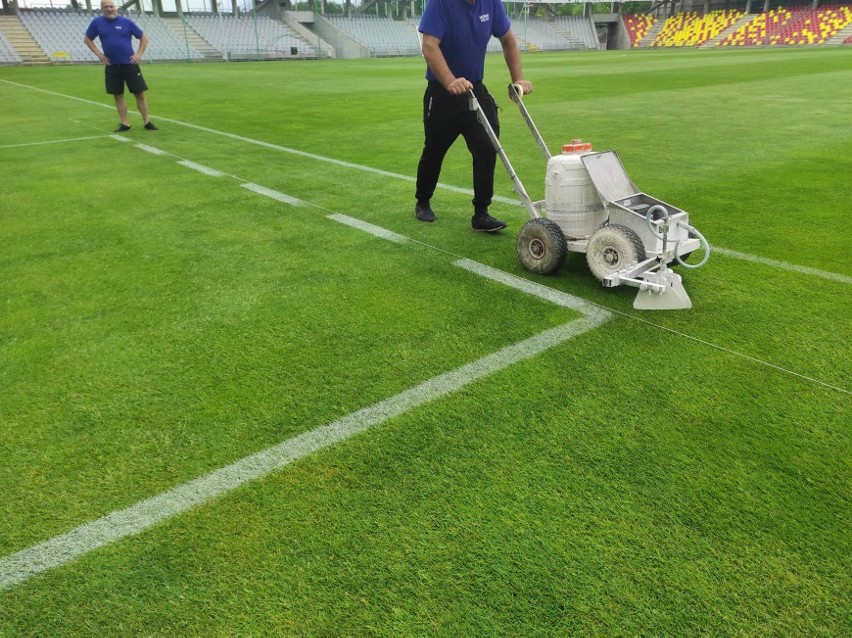 Korona Kielce gra ze Śląskiem Wrocław. Tak na inauguracyjny mecz PKO Ekstraklasy przygotowana jest murawa na Suzuki Arenie