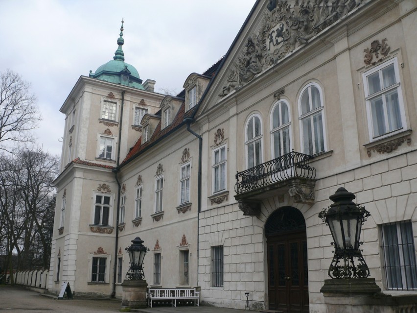 Pałac w Nieborowie - jedna z pereł w zabytkowej koronie powiatu łowickiego [Archiwalne zdjęcia]