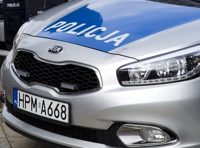 Sokółka. Kierowca audi chciał przejechać policjanta. Trwają poszukiwania.