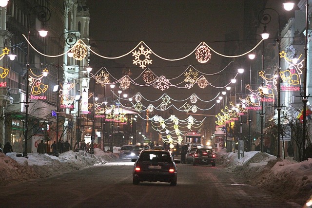 Świąteczna iluminacja na Piotrkowskiej.