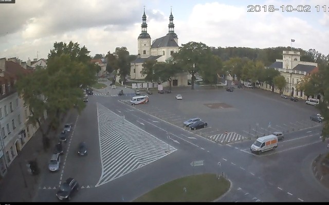 Widok z kamery monitorujące w czasie rzeczywistym Stary Rynek w Łowiczu