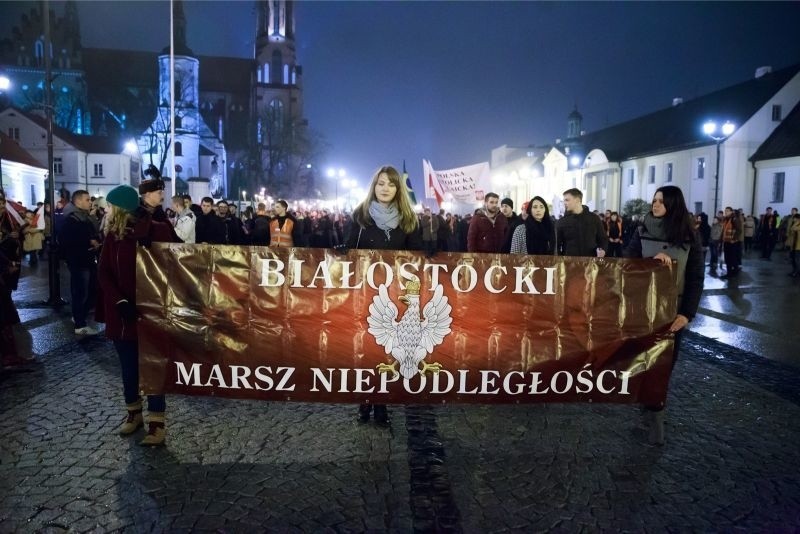 Marsz Niepodległości 2014. Oddali hołd niepodległej Polsce (zdjęcia, wideo)