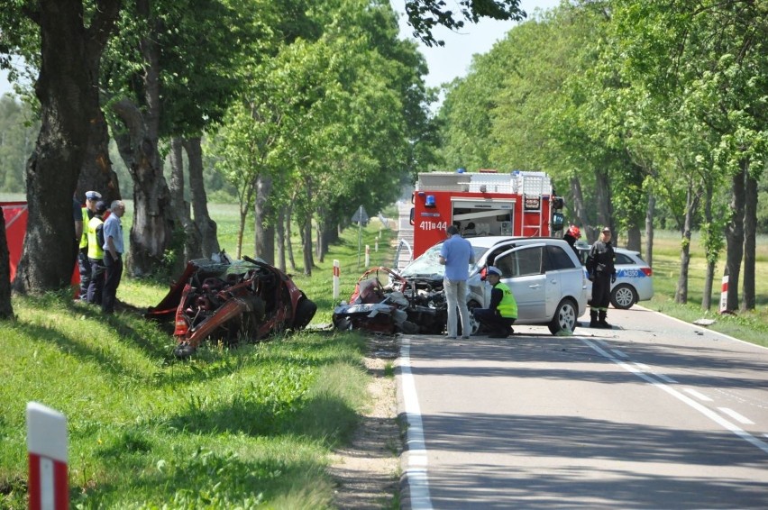 Szastały. Śmiertelny wypadek. Trzy osoby nie żyją (zdjęcia)