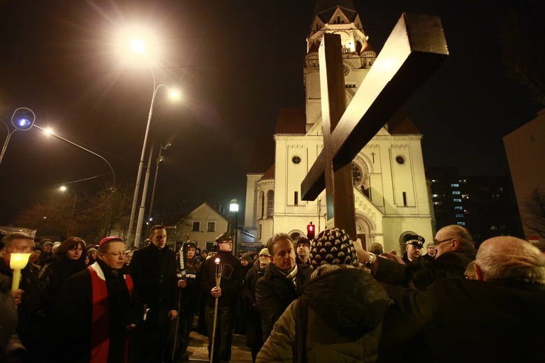 W piątek we wszystkich kościołach archidiecezji łódzkiej...