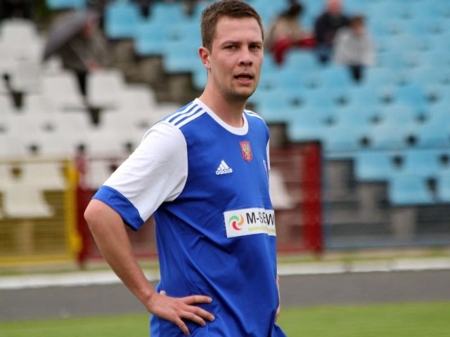 Mateusz Pełtak strzelił dwie bramki dla ostrołęckiej Narwi.